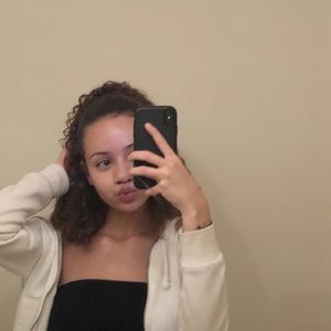 Meet your Posher, Livar